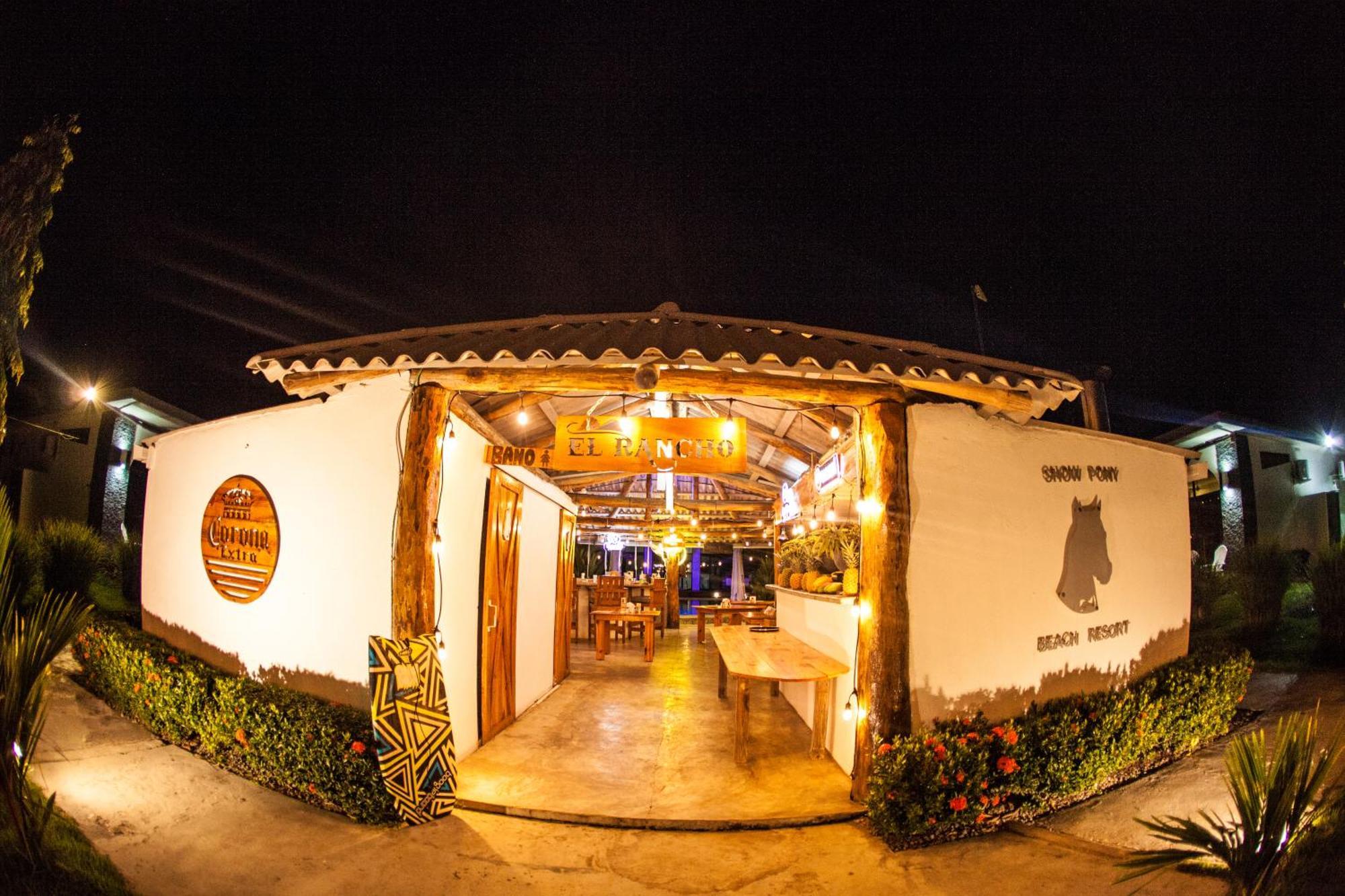 Show Pony Beach Resort And Suites 拉斯拉哈斯 外观 照片