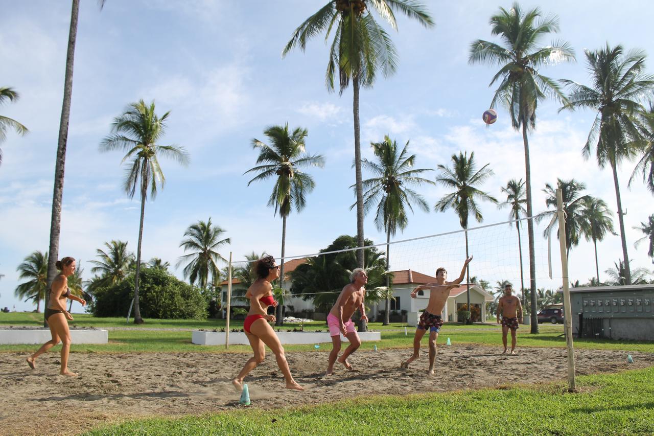 Show Pony Beach Resort And Suites 拉斯拉哈斯 外观 照片
